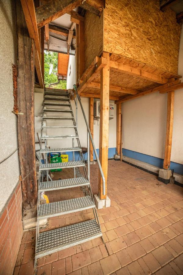Vinny Sklep Kovarna - Nad Presovnou Rohatec Экстерьер фото