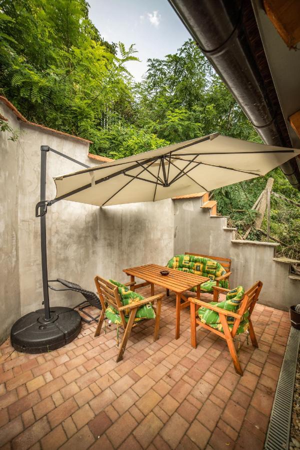 Vinny Sklep Kovarna - Nad Presovnou Rohatec Экстерьер фото