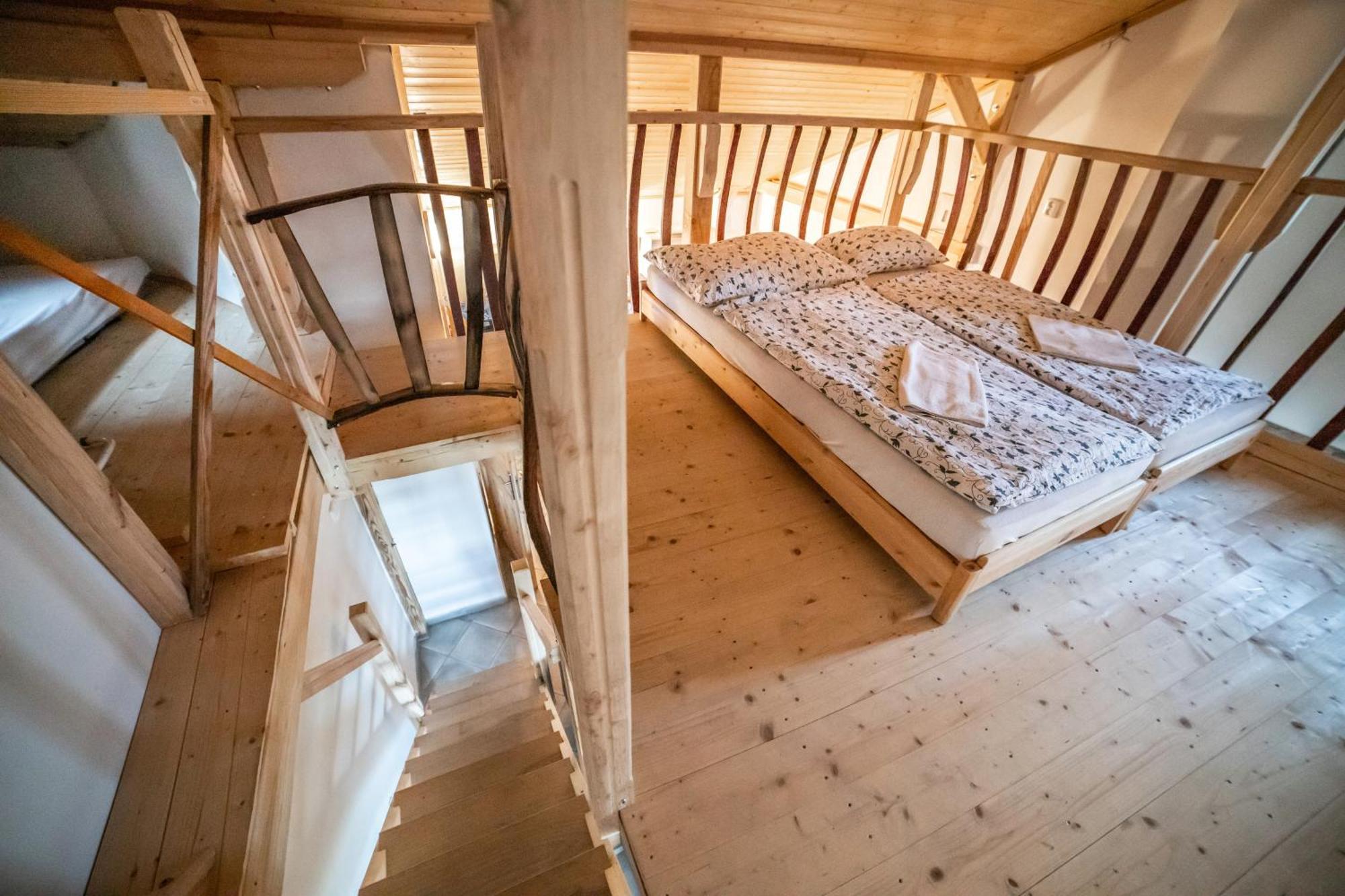 Vinny Sklep Kovarna - Nad Presovnou Rohatec Экстерьер фото